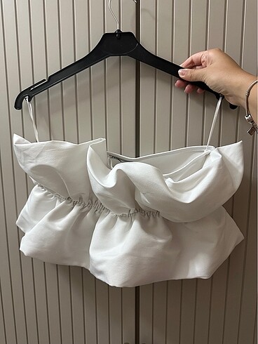 Zara Fırfırlı Beyaz Crop