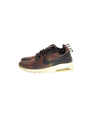 Nike Spor Ayakkabı %70 İndirimli.