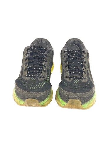 36,5 Beden Nike Spor Ayakkabı %70 İndirimli.
