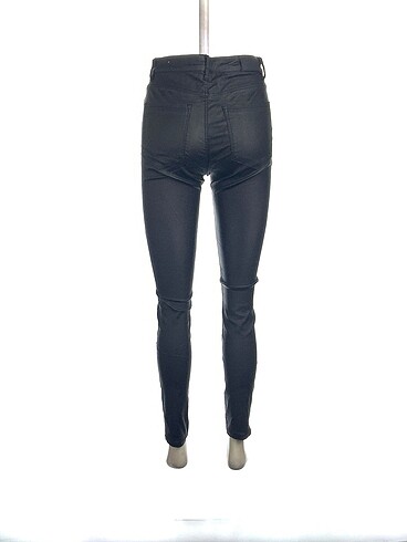 40 Beden Stradivarius Jean / Kot %70 İndirimli.