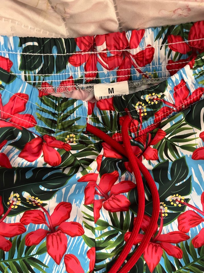 Çiçek Desenli Renkli Mini Deniz Şortu - Görsel 2