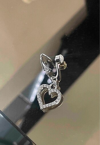 aldım ama hiç kullanmadım sahte göbek piercing
