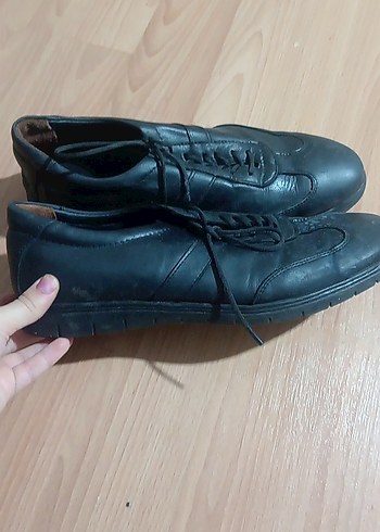Real Techniques Siyah Deri Bagcikli Klasik Ayakkabi
