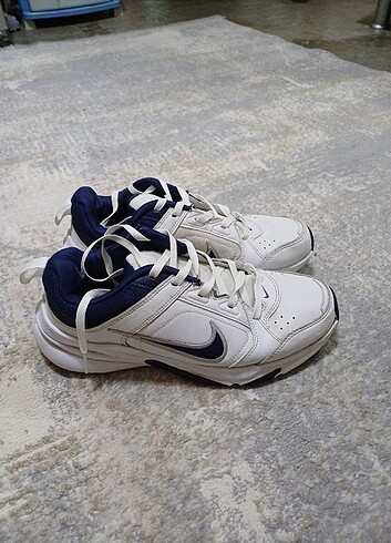 Nike Nike erkek ayakkabı 42 numara
