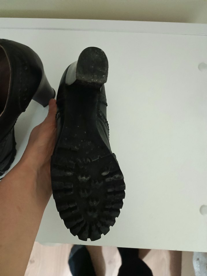 Siyah Deri Klasik Topuklu Kadın Ayakkabı - Görsel 3