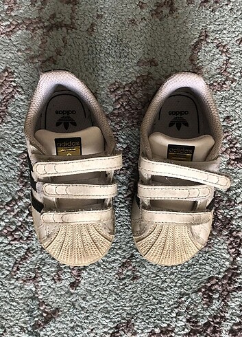 22 Beden beyaz Renk Adidas 