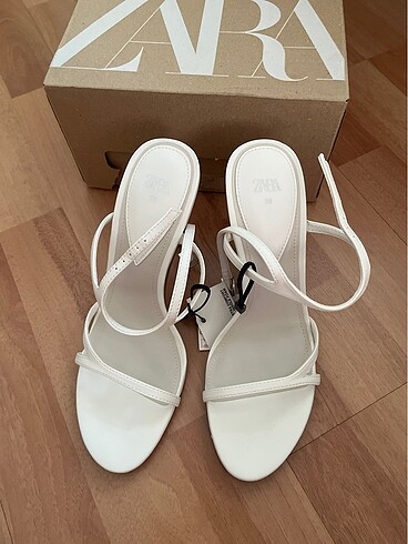 Zara Zara topuklu sandalet
