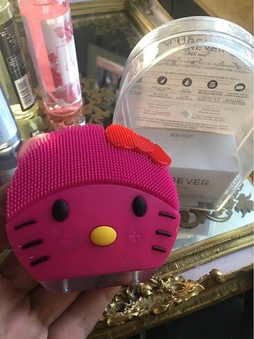 Hello Kitty Hello kity şarzlı yüz temizleme cihazı
