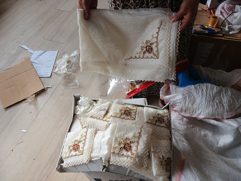 İşlemeli Beyaz mutfak seti - Görsel 2