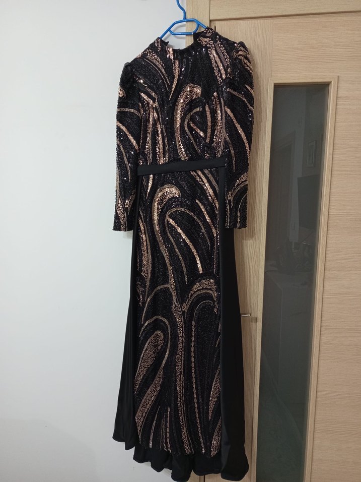 Siyah Kuyruklu Abiye Elbise - Görsel 4