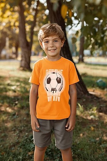 Erkek çocuk baskılı turuncu tshirt