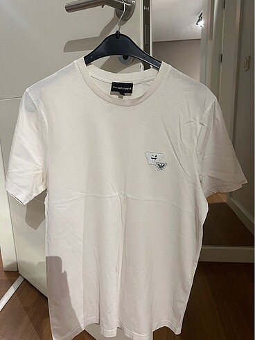 ARMANI TSHIRT