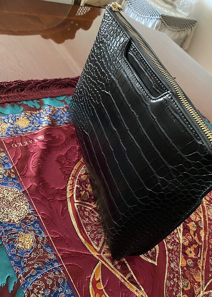 Krokodil desenli siyah el portföy - Görsel 3