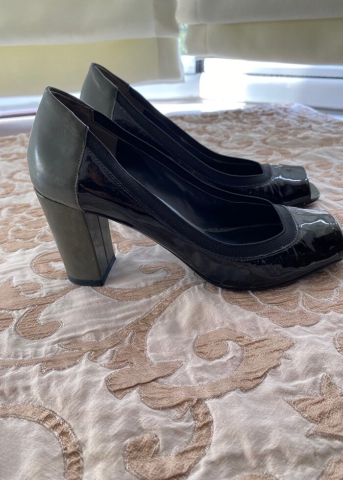 Önü açık rugan kalın topuklu ayakkabı - Görsel 2