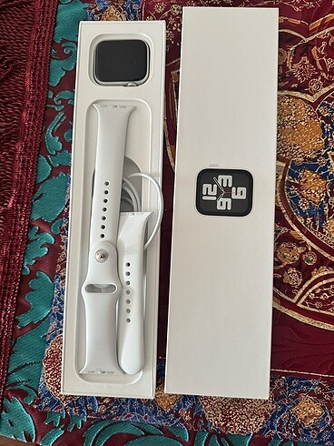 Apple Watch SE 44mm Silver - Görsel 3
