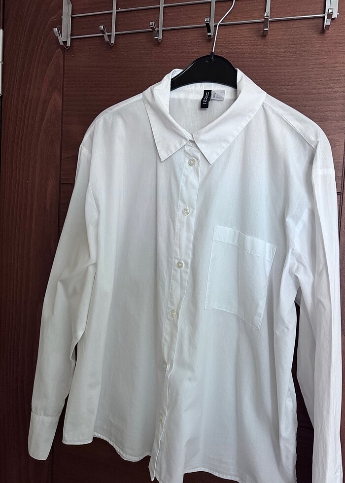 Düz beyaz gömlek - Görsel 4