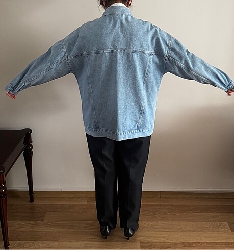 Buz mavisi jeans ceket - Görsel 5