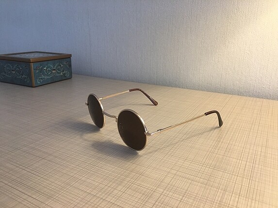 John lennon gözlük