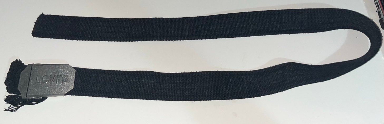 Levis Siyah Dokulu Kumaş Kemer — görsel 3/4