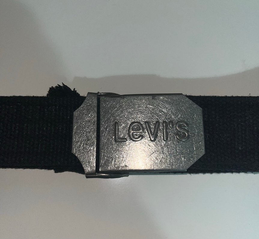 Levis Siyah Dokulu Kumaş Kemer — görsel 2/4