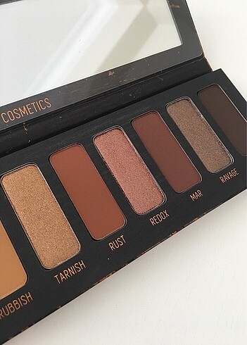 Beden Renk Melt Cosmetics Rust Far Paleti