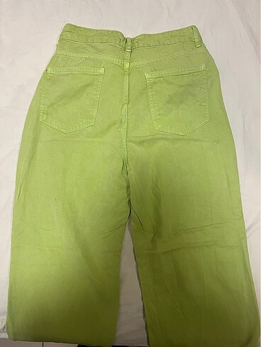 38 Beden yeşil pantolon