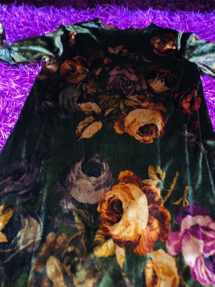 Uzun Kollu Mor Desenli Gotik Kadın Elbise - Görsel 3