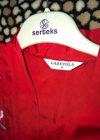 Vintage Nakışlı Kırmızı sabahlık - Görsel 5