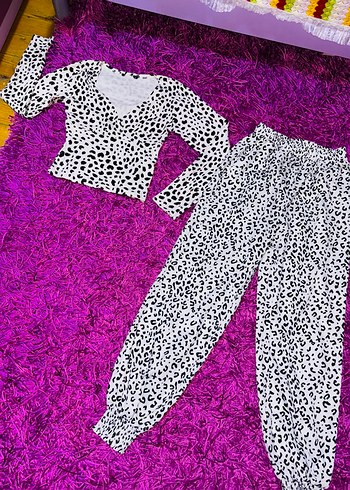 Leopar Desenli Uzun Kollu Takım - Görsel 2