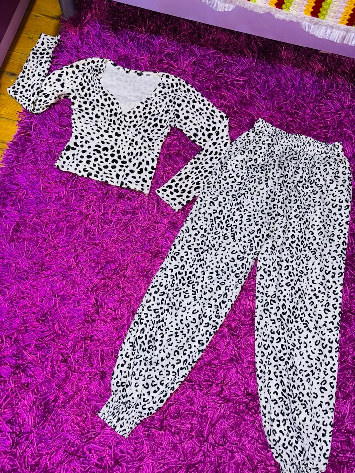 Leopar Desenli Uzun Kollu Takım - Görsel 2