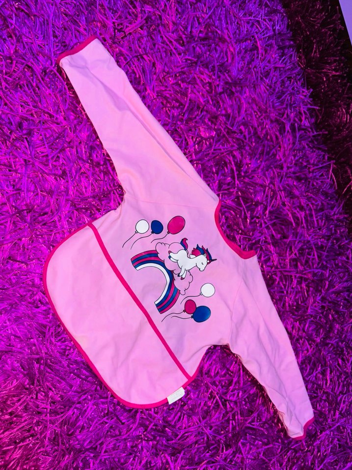 Pembe Bağcıklı Bebek Önlüğü Unicorn Desenli - Görsel 2