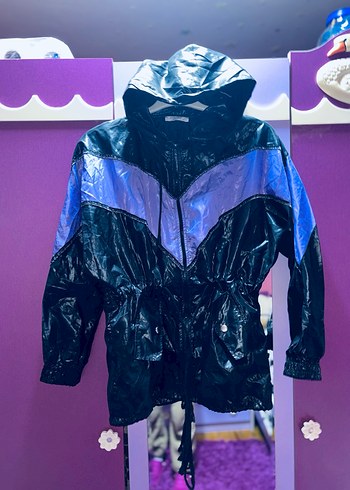 Mor Bağcıklı Kapüşonlu Yağmurluk - Görsel 5