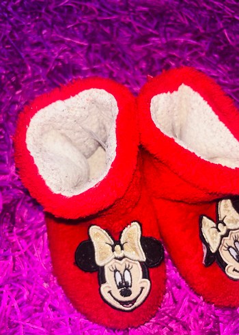 Kız Çocukları İçin Kırmızı Nakışlı Sıcak Ev Terliği - Görsel 3