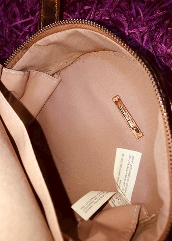 Bershka Mor Parlak Nakışlı Püsküllü Kadın Çanta