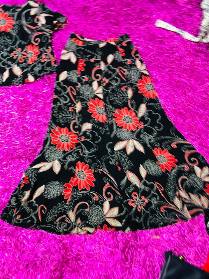 Çiçek Desenli Renkli Uzun Kadın Elbisesi - Görsel 4