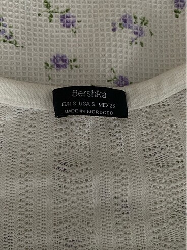 Bershka Beyaz crop gömlek tişört