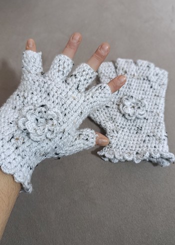 Beyaz  Örgü Parmaksız Kadın Eldiveni - Görsel 3