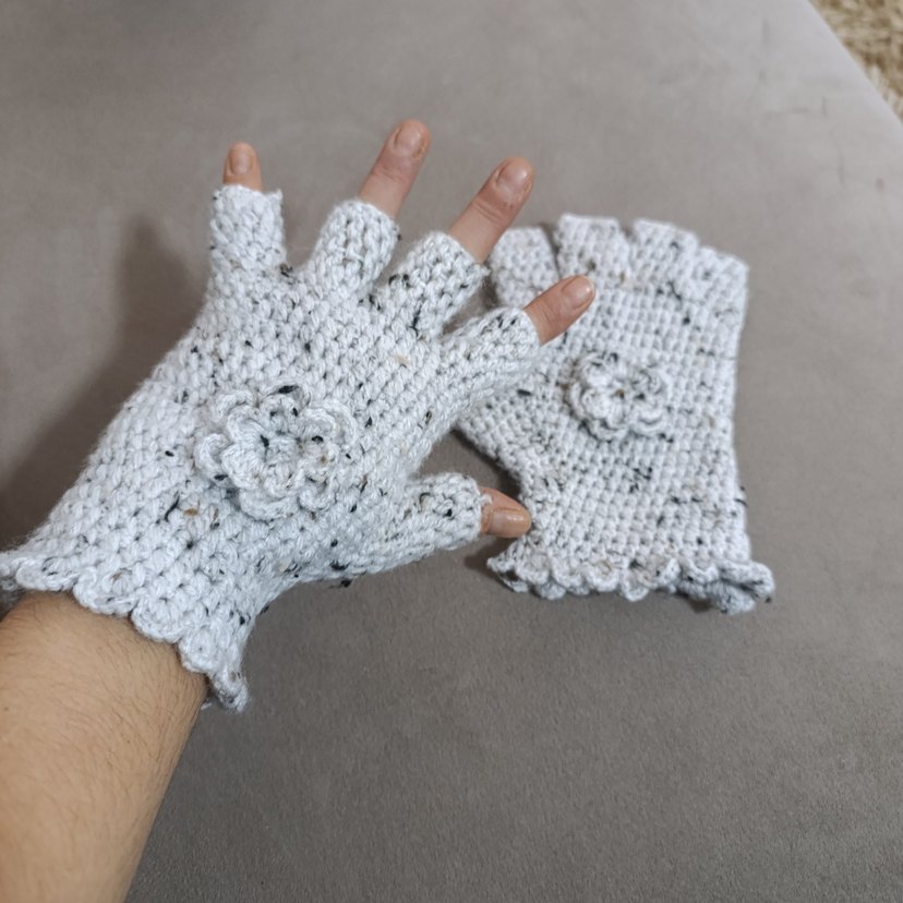 Beyaz  Örgü Parmaksız Kadın Eldiveni - Görsel 3