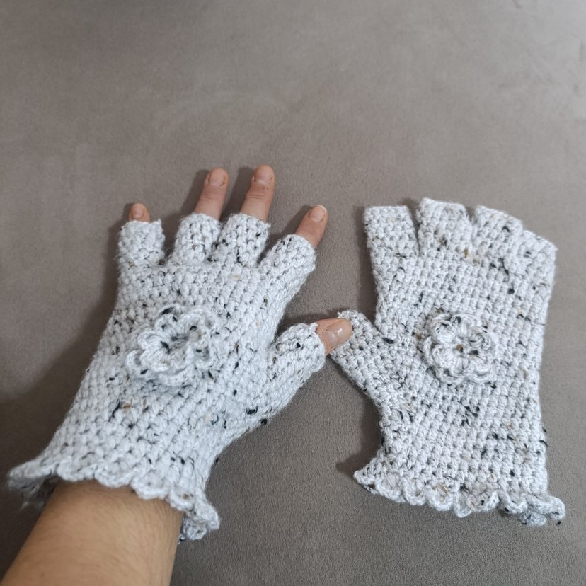 Beyaz  Örgü Parmaksız Kadın Eldiveni - Görsel 2
