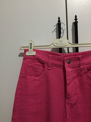Pembe kot pantolon