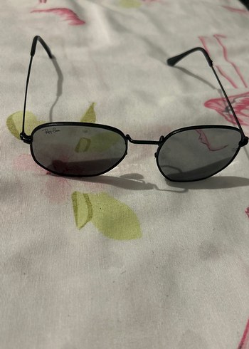 Şeffaf Siyah Minimalist Kadın Güneş Gözlüğü - Görsel 3