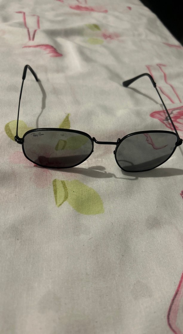 Şeffaf Siyah Minimalist Kadın Güneş Gözlüğü - Görsel 3