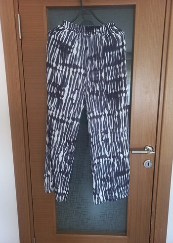 Kadın Gri Desenli Pilili Salaş Pantolon