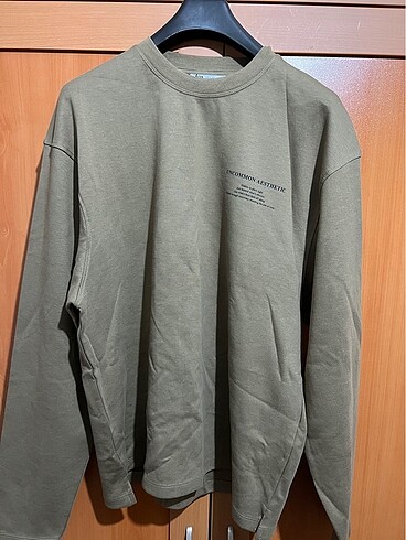 Zara erkek haki sweatshirt