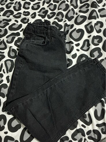 Siyah mom jean