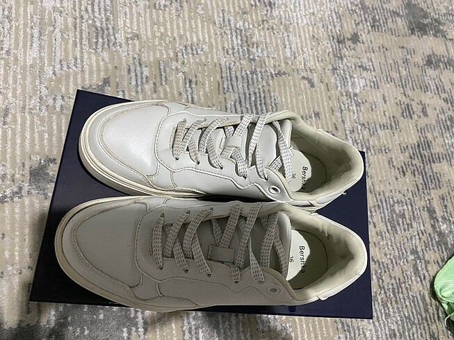 36 Beden beyaz Renk Beyaz bershka spor ayakkabı