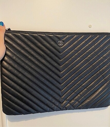 Chanel clutch