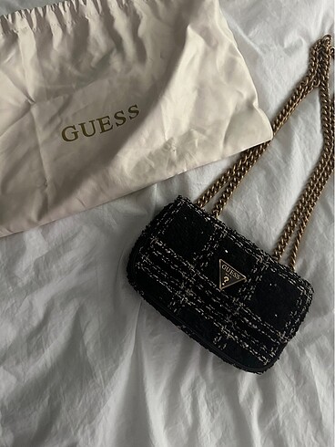 Guess canta