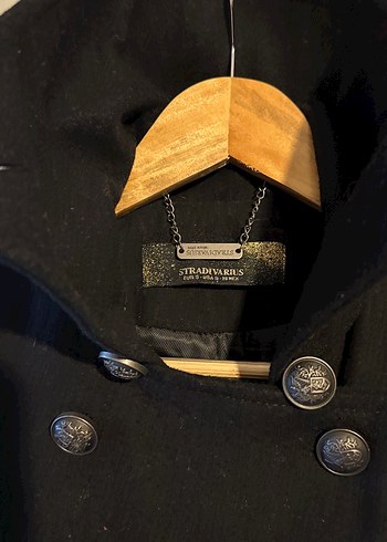 s Beden Siyah Düğmeli Kaban Stradivarius