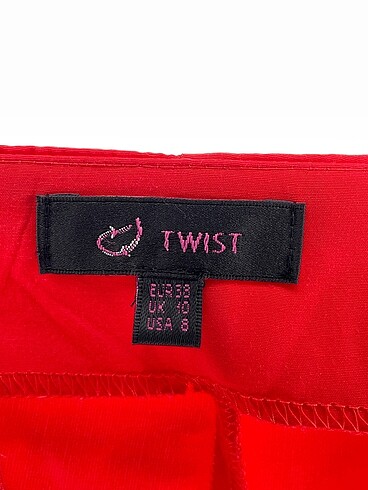 38 Beden kırmızı Renk Twist Mini Şort %70 İndirimli.